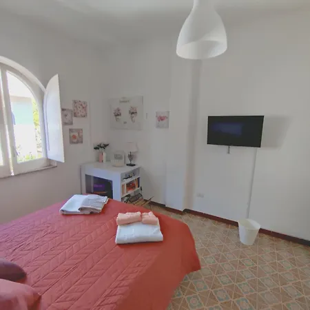 Panoramico Sul Mare Di Vindicio * فورميا